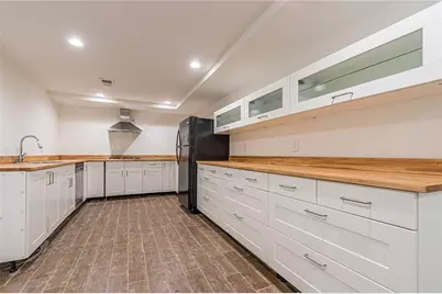 4523 Runnemede Road NW, Atlanta, GA 30327 - Photo 40