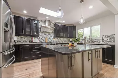 4523 Runnemede Road NW, Atlanta, GA 30327 - Photo 18