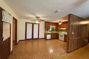 179 Garrison Dr, Cleveland, GA 30528 - Photo 2