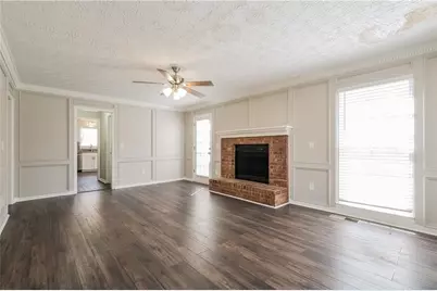 2652 Forest Way NE, Marietta, GA 30066 - Photo 4