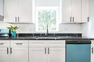 1081 Clay Ave, Macon, GA 31211 - Photo 8