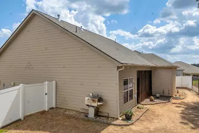 825 Hidden Hollow Circle, Commerce, GA 30529 - Photo 4