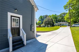 2260 Wallace Dr, Chamblee, GA 30341 - Photo 6