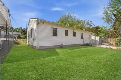 2649 Santa Barbara Drive NW, Atlanta, GA 30318 - Photo 8