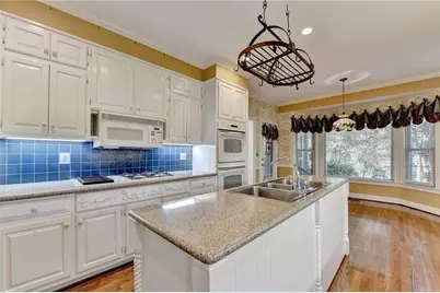 2859 Village Court, Gainesville, GA 30506 - Photo 10