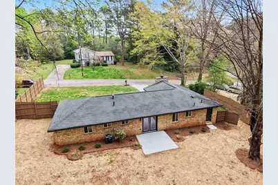 577 Simone Way, Stone Mountain, GA 30087 - Photo 2