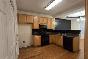 498 Shadowmoore Dr, Riverdale, GA 30274 - Photo 6