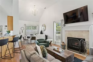 135 St Albans Way, Peachtree City, GA 30269 - Photo 6