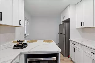 2545 Plantation Dr, Atlanta, GA 30344 - Photo 14