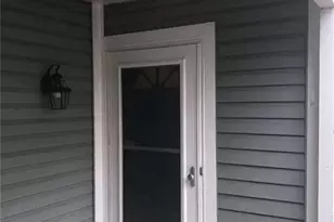 4241 Parkview Ct, Stone Mountain, GA 30083 - Photo 2