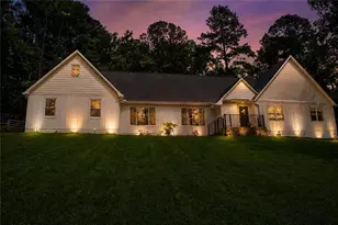 231 Breeze Hill Ln, Canton, GA 30114 - Photo 2