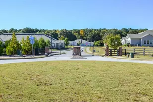 2562 Rathburn Cir, Loganville, GA 30052 - Photo 44