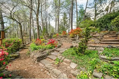 423 Tara Trail NW, Atlanta, GA 30327 - Photo 44