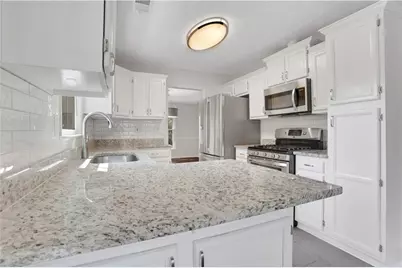 4655 Hampton Square Drive, Alpharetta, GA 30022 - Photo 8