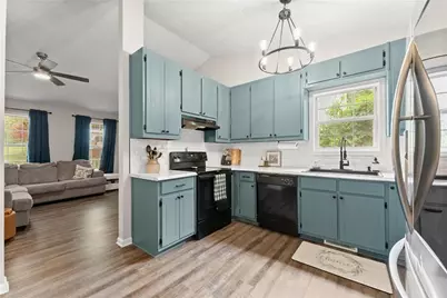 5037 Holly Hock Drive, Flowery Branch, GA 30542 - Photo 14