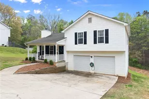 5037 Holly Hock Dr, Flowery Branch, GA 30542 - Photo 2