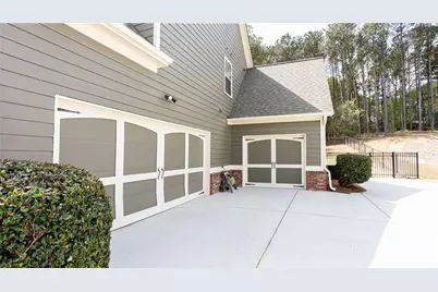 1617 Maes Overlook, Loganville, GA 30052 - Photo 6