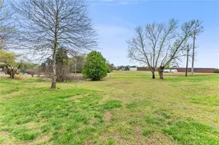 401 Wilbanks St, Baldwin, GA 30511 - Photo 30