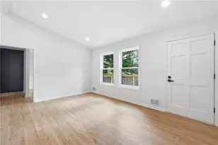 324 Hill Crest Cir, Woodstock, GA 30188 - Photo 10