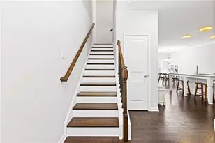 1255 Lanier Meadow Dr, Sugar Hill, GA 30518 - Photo 4