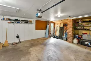 1631 Harts Mill Rd, Brookhaven, GA 30319 - Photo 14