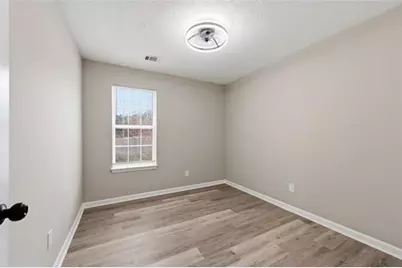 4273 Chestnut Lake Avenue, Lithonia, GA 30038 - Photo 12