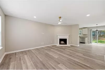 4273 Chestnut Lake Avenue, Lithonia, GA 30038 - Photo 32