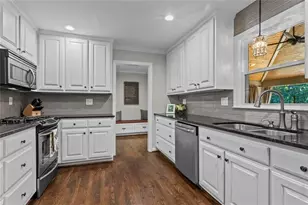 200 Corinth Ct, Roswell, GA 30075 - Photo 10