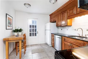 7 Scotland Pl NW, Atlanta, GA 30318 - Photo 10