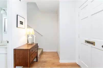 7 Scotland Place NW, Atlanta, GA 30318 - Photo 2