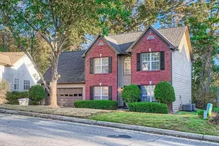 1570 Twin Bridge Ln, Lawrenceville, GA 30043 - Photo 2