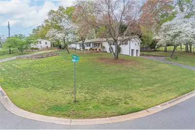 194 Melanie Lane, Woodstock, GA 30188 - Photo 2