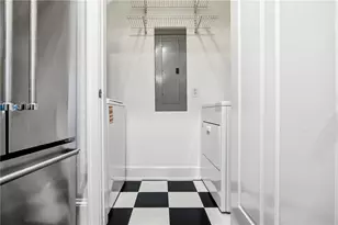 77 Peachtree Pl NE, Atlanta, GA 30309 - Photo 18