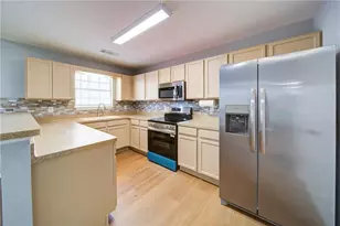 7795 Wilkinson Dr, Gainesville, GA 30506 - Photo 8