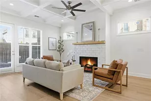 110 Via Roma, Woodstock, GA 30188 - Photo 6