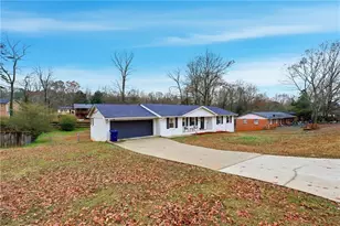 6642 Forestdale Ln, Douglasville, GA 30135 - Photo 4