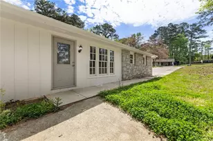 952 Star Ct, Norcross, GA 30093 - Photo 1