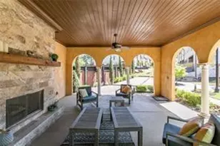 121 Via Roma, Woodstock, GA 30188 - Photo 40