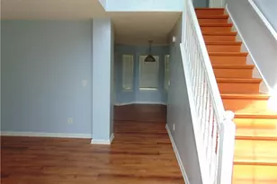 611 Dove Ln, Stone Mountain, GA 30087 - Photo 4