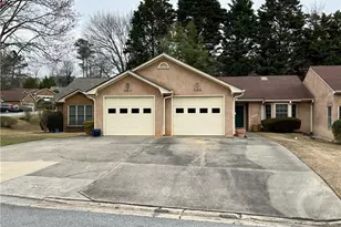 7159 Woodridge Ln, Union City, GA 30291 - Photo 2