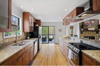 4123 Inola Trail NE, Roswell, GA 30075 - Photo 16