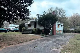 114 Teat St SE, Lindale, GA 30147 - Photo 2