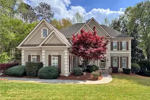 250 Steeple Pointe Dr, Roswell, GA 30076 - Photo 2