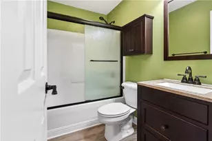 185 Lowell Dr, Sharpsburg, GA 30277 - Photo 14