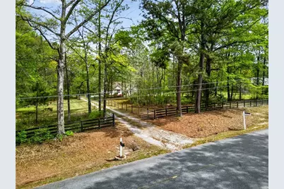 185 Lowell Drive, Sharpsburg, GA 30277 - Photo 36