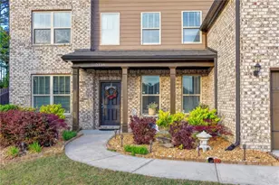 3136 Oxford Mill Ln, Buford, GA 30519 - Photo 2