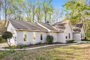 3305 Kelly Glen Ct, Dacula, GA 30019 - Photo 2