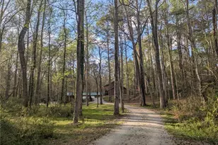 2292 Brookfield Dr, Lawrenceville, GA 30043 - Photo 2