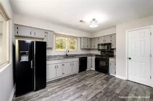 3844 Scarsborough Dr, Lawrenceville, GA 30044 - Photo 10