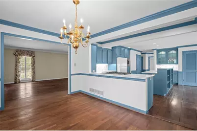 6255 Mountain Brook Lane, Atlanta, GA 30328 - Photo 10